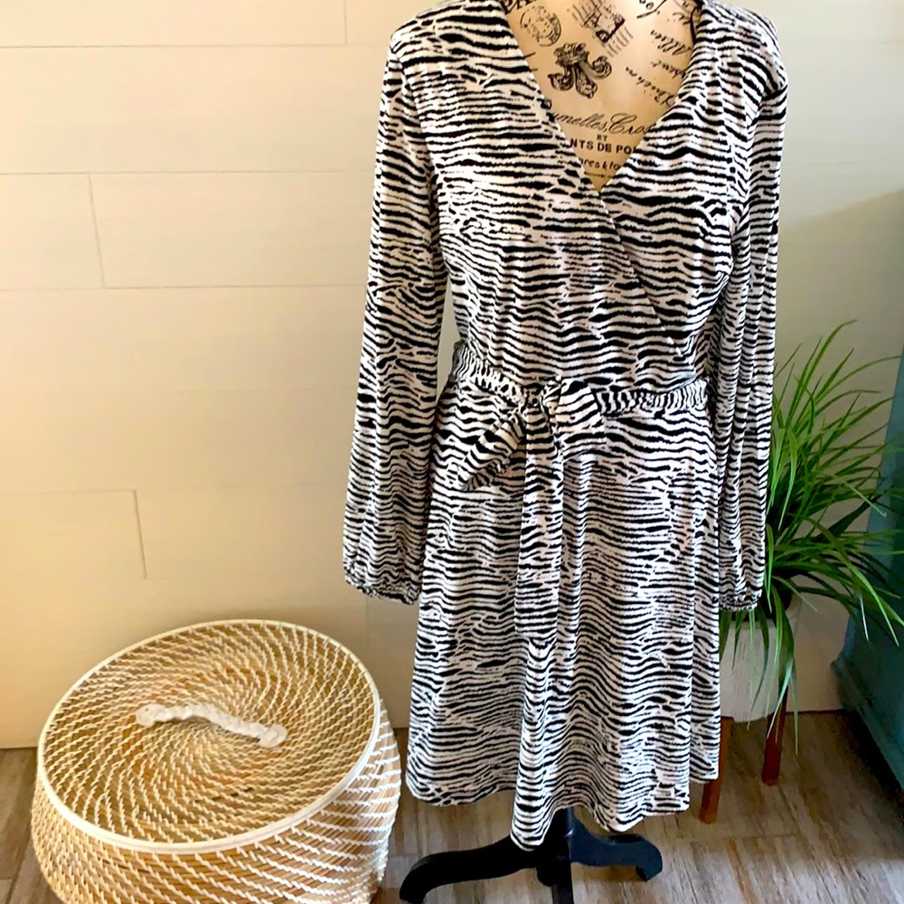 NWT black and white dress H&M